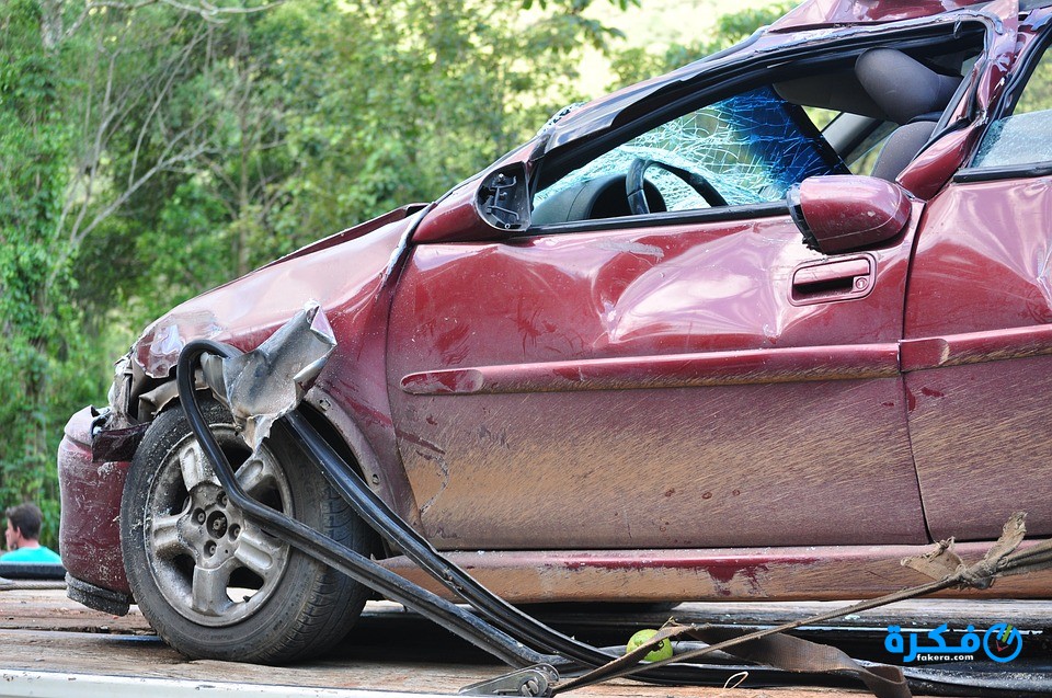 ما تفسير حلم موت شخص في حادث سيارة والبكاء عليه 1 crash 1308575 960 720