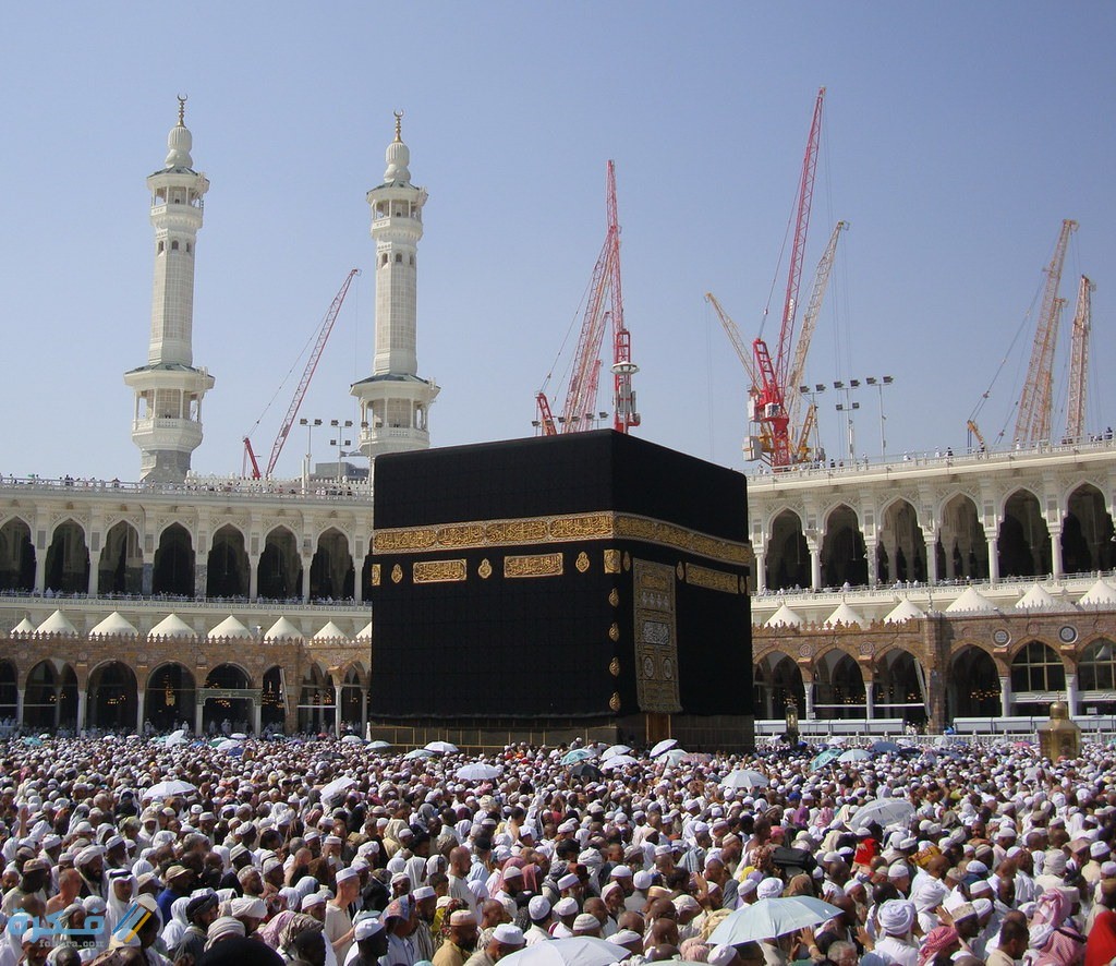 من اول من طاف بالبيت العتيق ؟ 1 أول من طاف بالبيت العتيق
