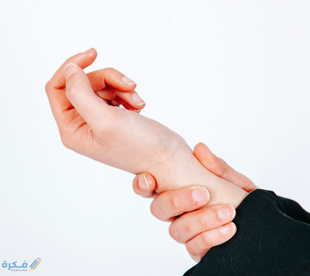 شرح خطوات علاج خشونة المفاصل بالاعشاب : 5 حلول مذهلة 1 Wrist pain