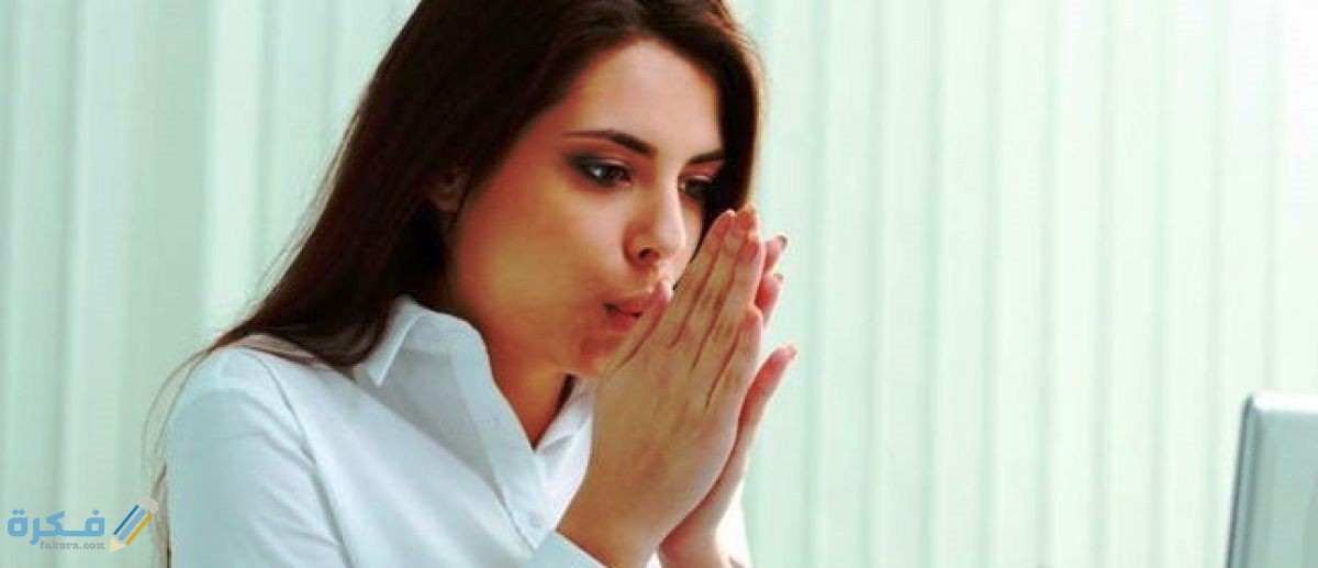 ما هو علاج رجفة الصوت اثناء الحديث او القراءة 1 اسباب رجفه الصوت