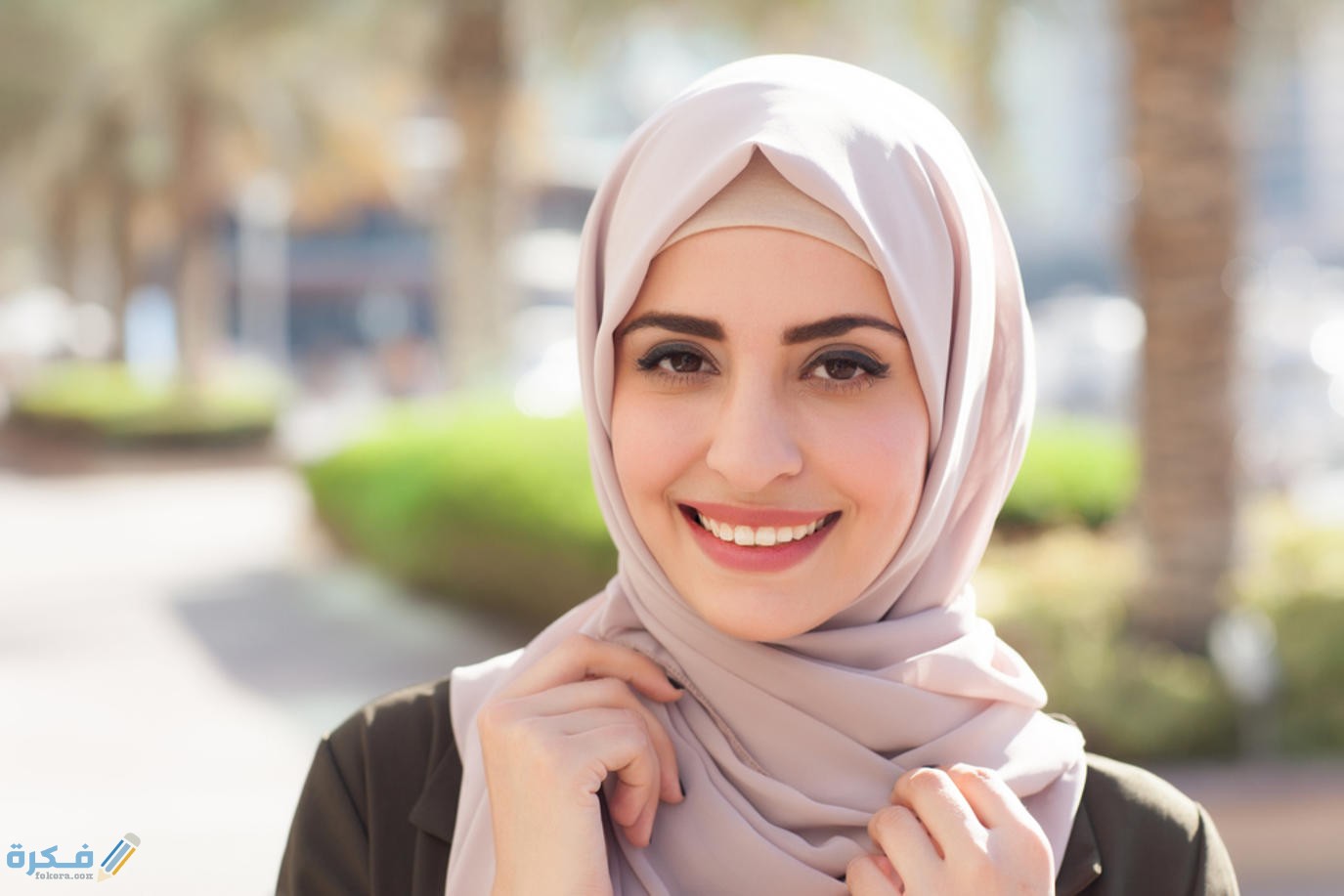 تفسير رؤية البنت المحجبة في المنام 1 shutterstock 399012208
