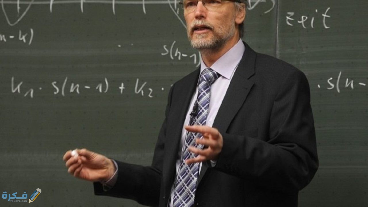 تفسير رؤية دكتورة أو دكتور الجامعة في المنام 1 راتب دكتور الجامعة في السعودية 1 scaled 1280x720 1