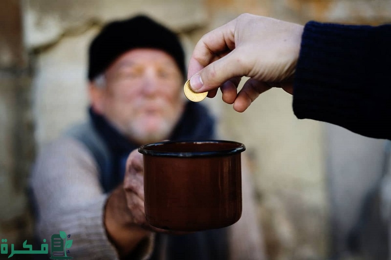الفرق بين عقلية الفقراء والأثرياء 1 4 أشياء أغبياء يقولها الفقراء تمنعهم أن يصبحوا أثرياء