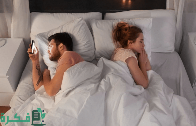 كيف أعرف أن زوجي يخونني بالواتس 5 علامات دالة 1 كيف أعرف أن زوجي يخونني بالواتس