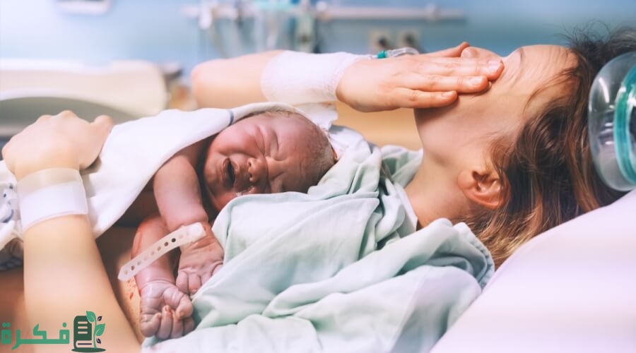 متى تعود هرمونات المرأة إلى طبيعتها بعد الولادة 1 متى تعود هرمونات المرأة إلى طبيعتها بعد الولادة