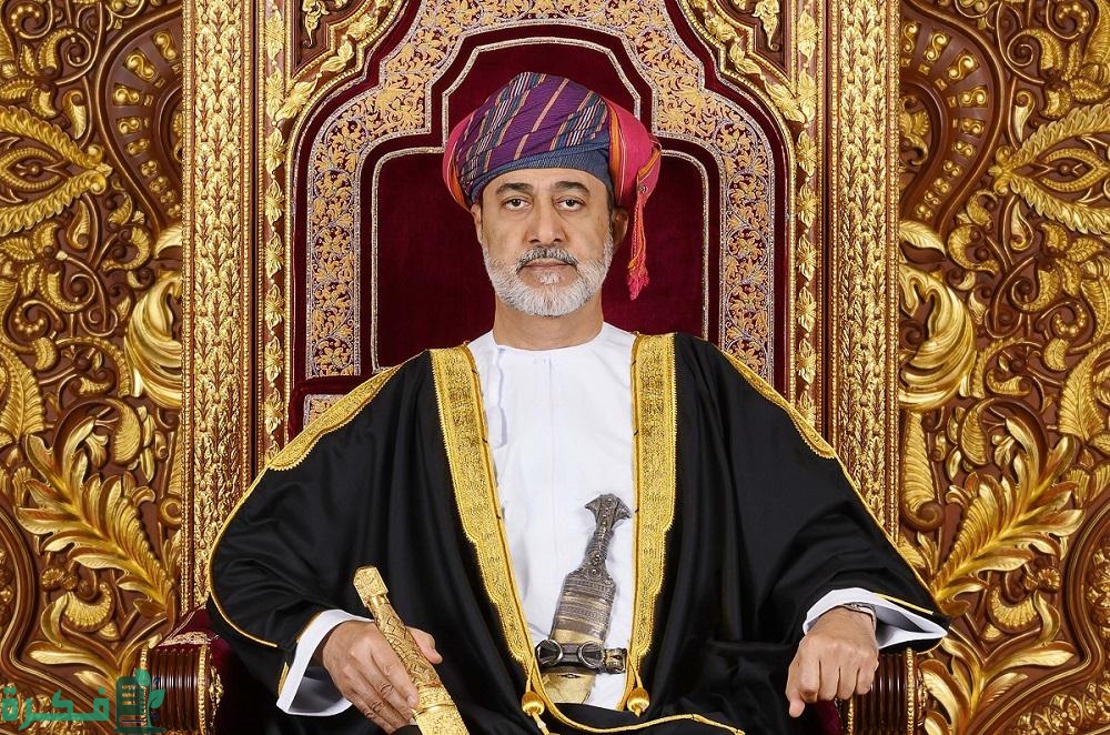 هل يعتبر السلطان هيثم بن طارق عسكري 1 هل السلطان هيثم بن طارق عسكري