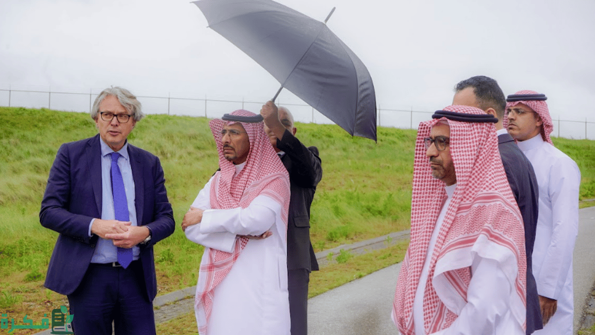 "وزير الصناعة" يزور عددًا من المصانع والشركات الهولندية ويناقش تعزيز التعاون الصناعي السعودي الهولندي 3 "الخريف" يزور عددًا من المصانع والشركات الهولندية ويناقش تعزيز التعاون الصناعي بين الجانبين