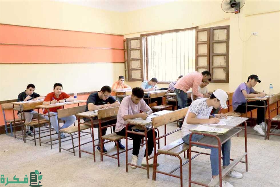 "وزير التعليم" يعتمد جدول امتحانات الثانوية العامة 2025 علمي وادبي تعرف على المواعد 3 موعد امتحانات الثانويه العامه في مصر 2024