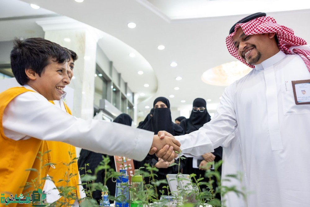 طلاب الرياض يتصدرون قائمة مسابقة "منافس" التعليمية بـ110 جوائز 3 طلاب وطالبات «تعليم الرياض» يتصدرون قائمة «منافس» بـ110 جوائز