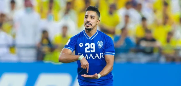 "سالم الدوسري" يستعد لمشاركة في ليلة التتويج بالدوري أمام الطائي 1 قائد الهلال "سالم الدوسري" يستعد لمشاركة فريقه.. في ليلة التتويج أمام الطائي