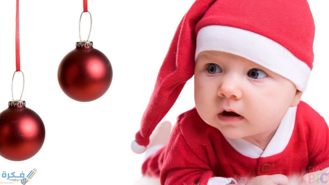 Malysh i novogodnij shary