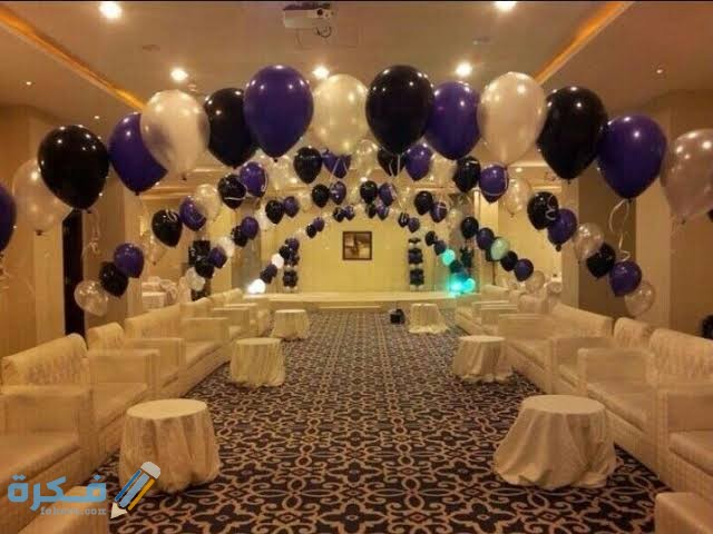 أشكال مبتكرة بالبالونات لتزيين أعياد الميلاد