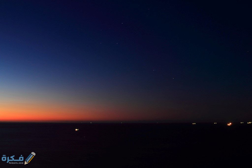 هل يجوز شرب الماء بعد الأذان الأول ؟ وماهو الفجر الكاذب والفجر الصادق ؟