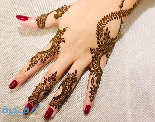 نقشات حنة عصرية وجديدة