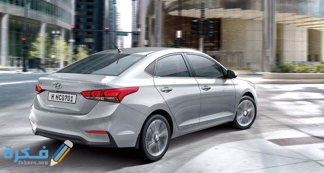 accent hc gallery right side rear view silver driving road pc