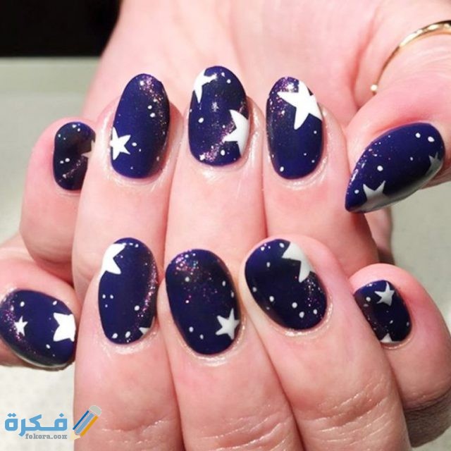 الأظافر المرصّعة بالنجوم 1