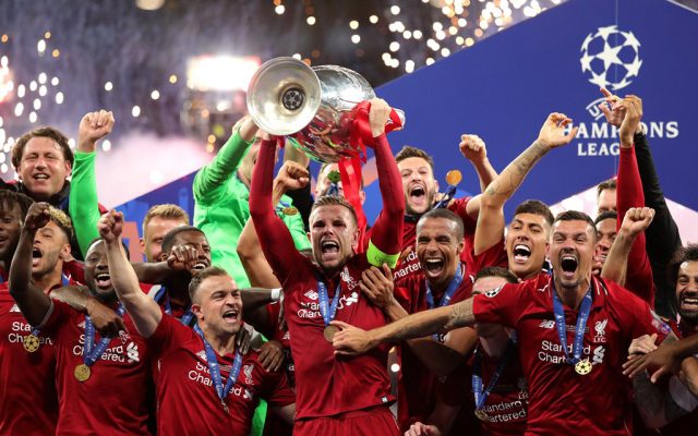 كم عدد بطولات ليفربول