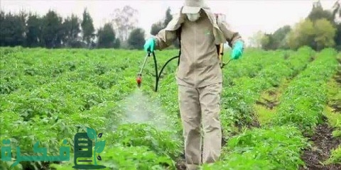 أسس وقواعد خلط المبيدات وكيفية عمل تجربة الخلط