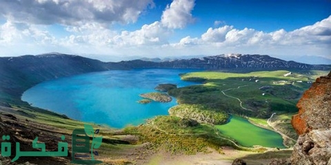 ما هي أكبر بحيرة بركانية في العالم