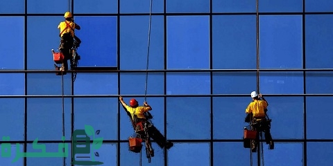 تنظيف واجهات الزجاج تنظيف واجهات الزجاج