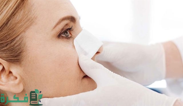 متى استطيع النوم على جنب بعد عملية الأنف