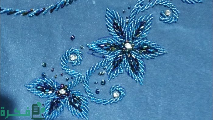 رسومات تطريز بالخرز على الملابس