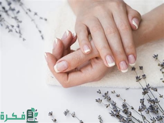 أفضل وصفات الزيوت لإزالة الجلد الميت حول الأظافر