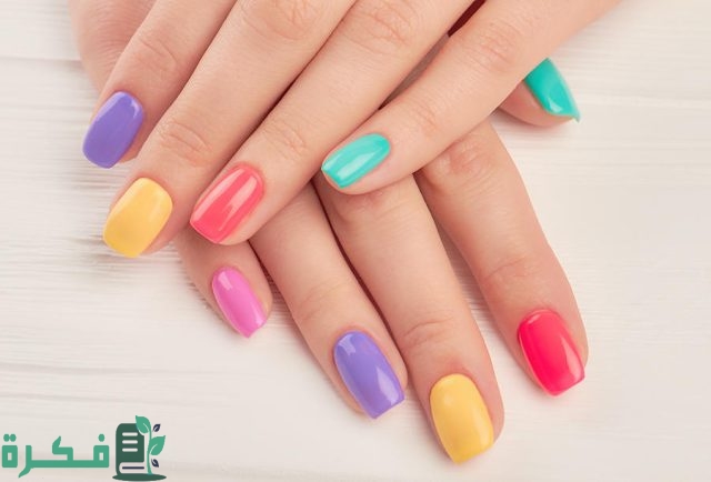 أسرار اختيار لون المناكير المناسب للملابس