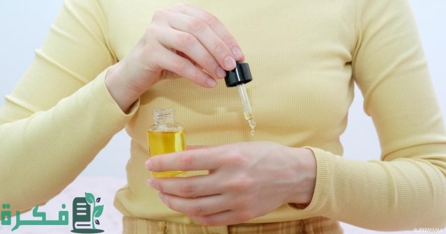 أفضل 10 خلطات لزيت الزيتون لتبييض اليدين وترطيبهما