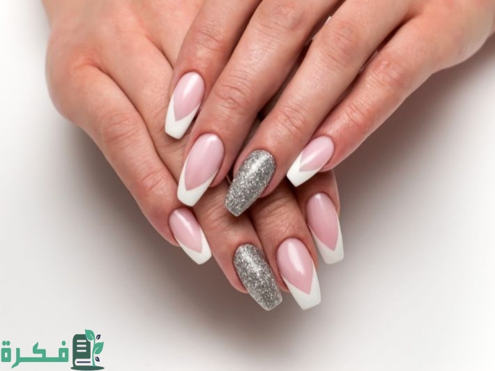 طريقة عمل مناكير فرنسي مثلث