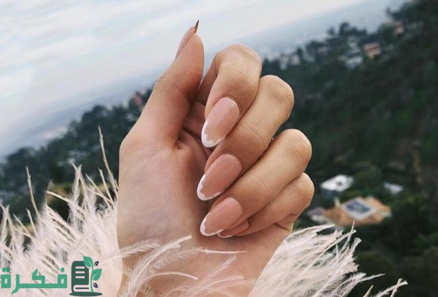 طريقة عمل مناكير فرنسي مثلث