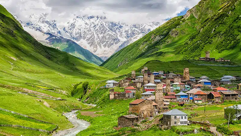 هل تنصحوني بالسفر الى جورجيا