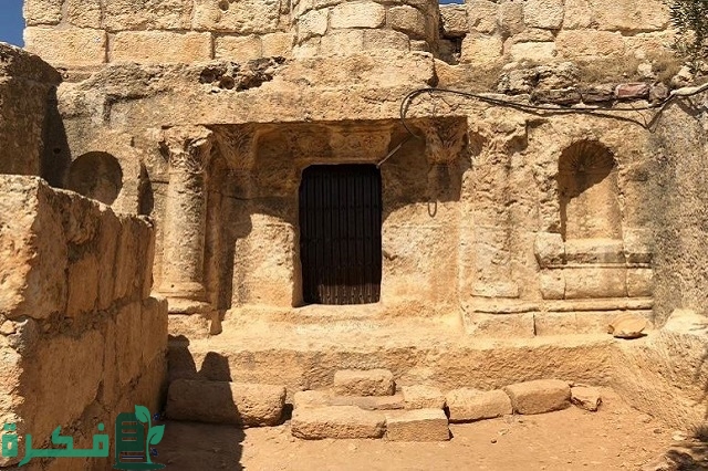 هل مات أصحاب الكهف؟