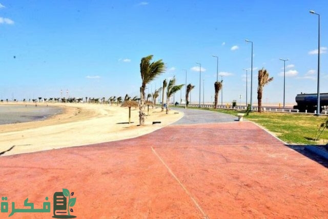 هل يسمح السباحة في شاطئ السيف