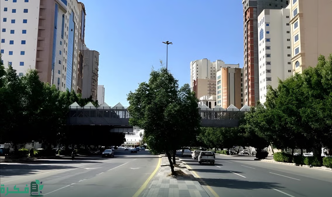 لتحسين المظهر الحضاري.. أمانة العاصمة المقدسة تنفّذ مشروع أنسنة وتطوير طريق المسجد الحرام