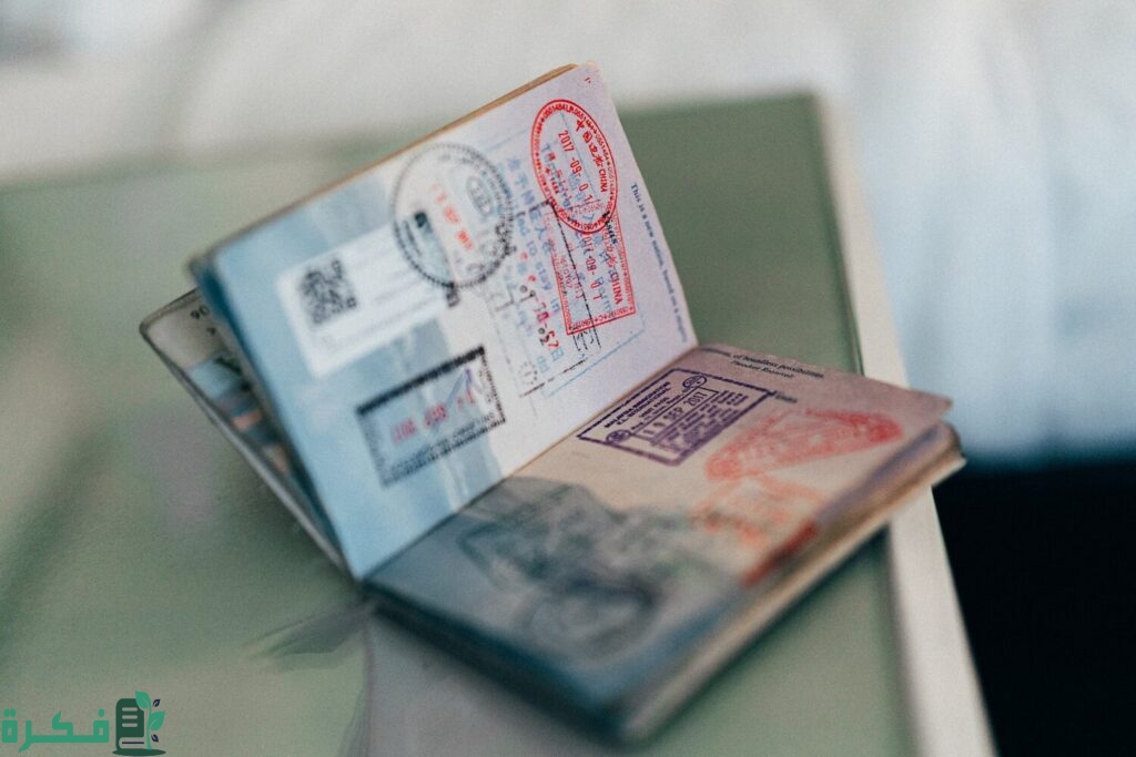 هل يمكن تحويل الزيارة الشخصية إلى إقامة أو عقد عمل