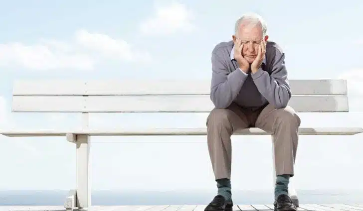 هل عمل المستفيد من نظام التقاعد يؤثر على راتبه التقاعدي