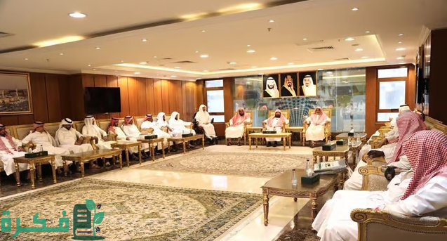 "السديس" يلتقي طلاب العلم بالمسجد الحرام ويحثهم على تعزيز منهج الوسطية ونبذ الغلو