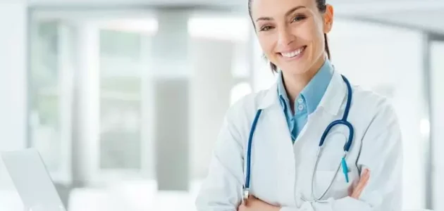 راتب الطبيب المصري في الإمارات