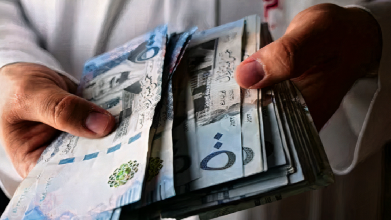 مفاجأة سارة.. وزارة المالية السعودية تعلن عن تبكير موعد صرف رواتب الموظفين وصرف 4 رواتب لمستحقيها للمرة الثانية خلال أكتوبر
