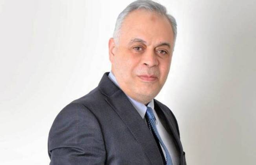 أشرف زكي يعلن عن غرامة مليون جنيه لمشاركة البلوجر أو التيك توكر في الأعمال الفنية