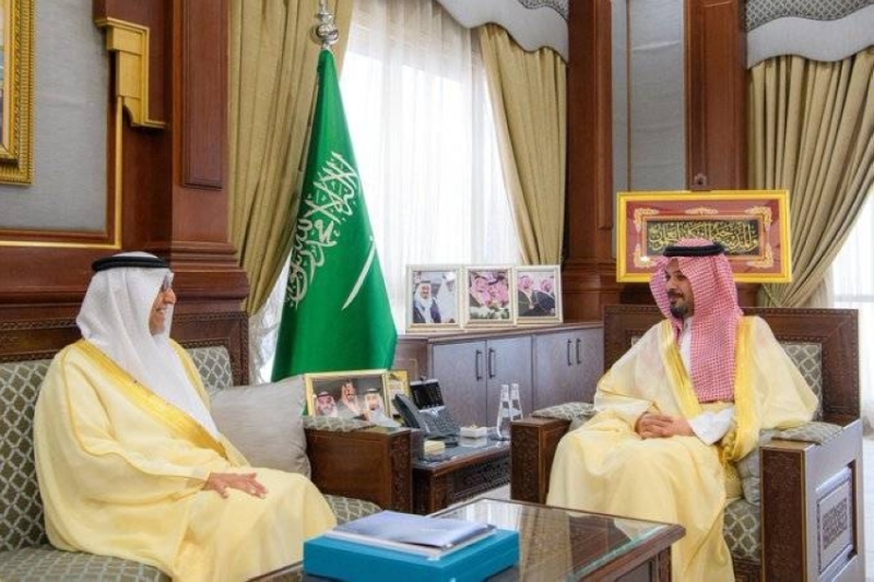 أمير المدينة المنورة يلتقي محافظ الهيئة السعودية للمواصفات والمقاييس والجودة