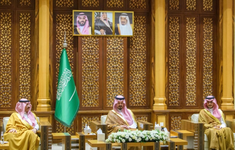 أمير المدينة يلتقي وكيل وزارة الداخلية ووكلاء إمارات المناطق في زيارة رسمية