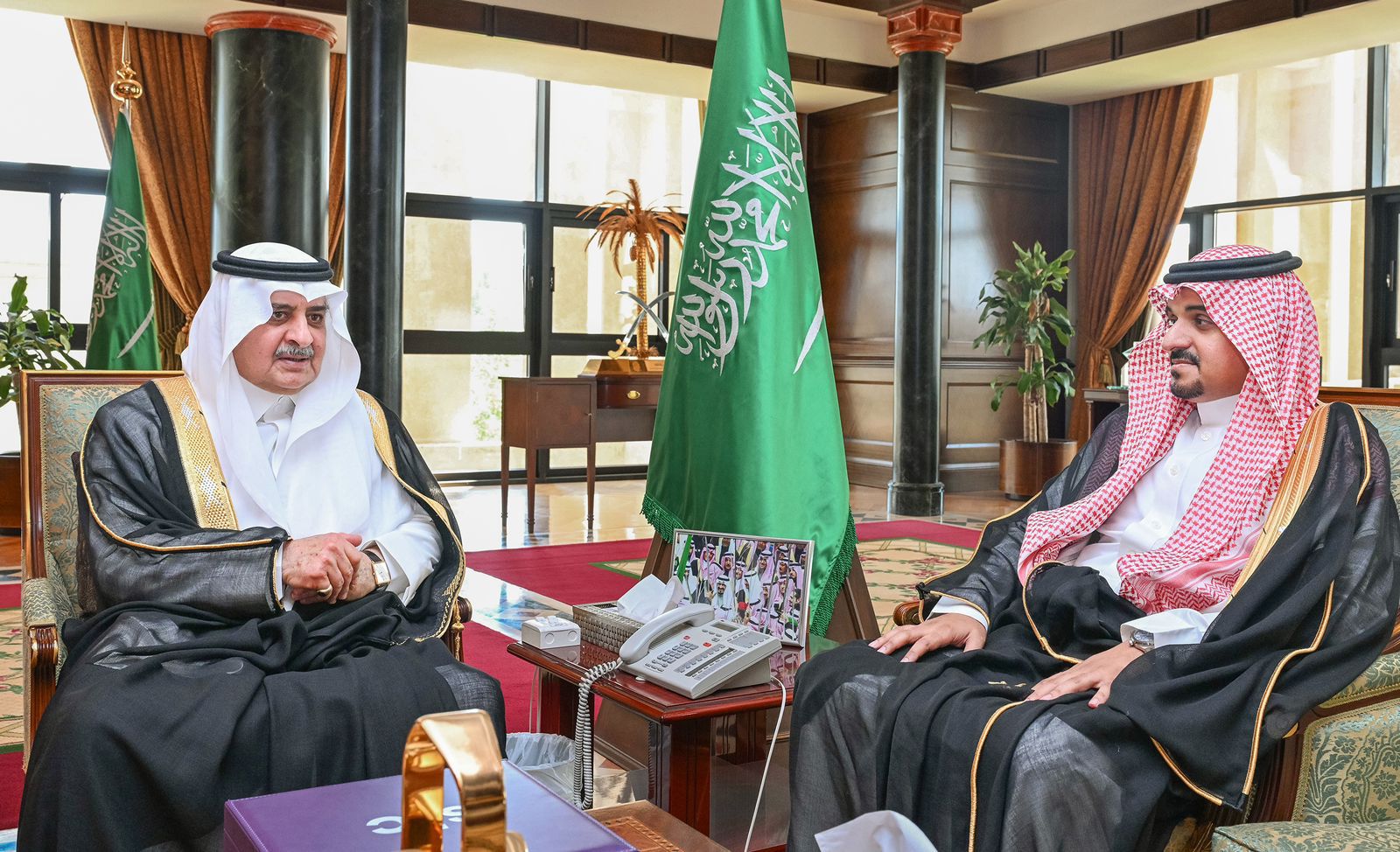 أمير منطقة تبوك يكشف عن مشاريع ومبادرات جديدة لشركة الاتصالات السعودية