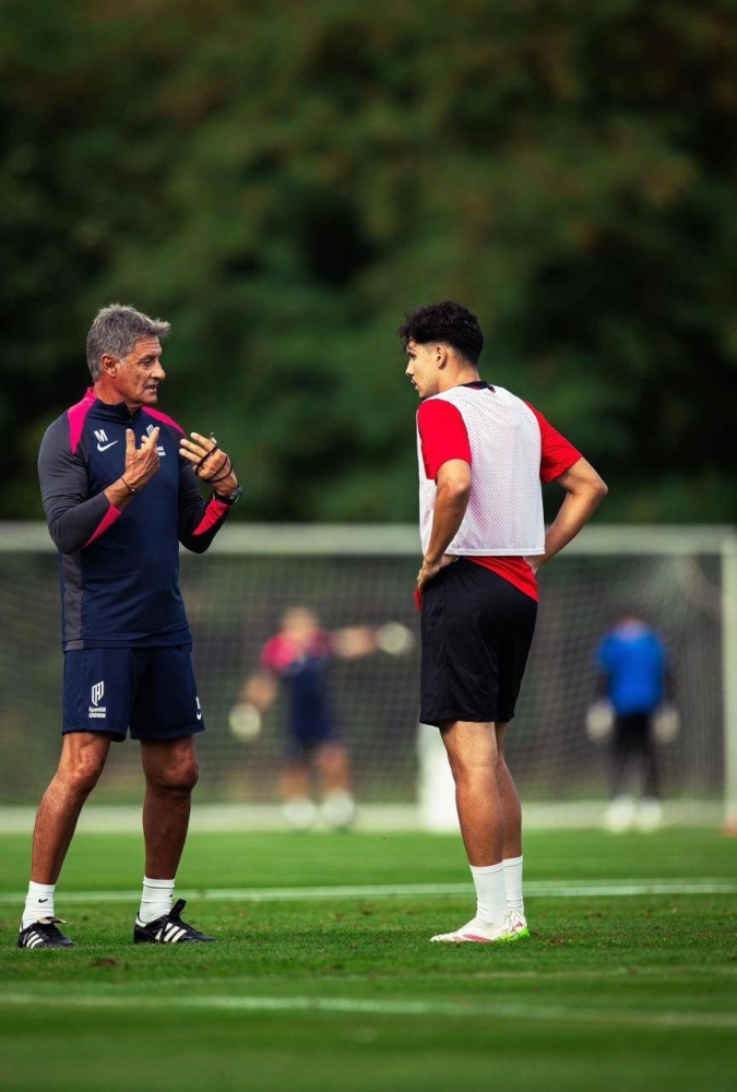 اتيو ريتيغي على أعتاب القادسية وميشيل يعزز دعم المواهب الشابة