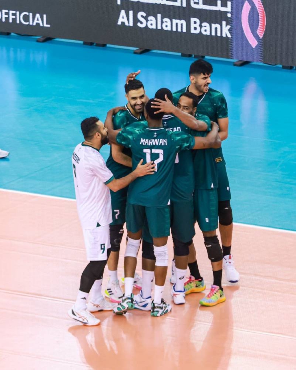 البحرين تفتح أبواب النهائي أمام طائرة الأخضر