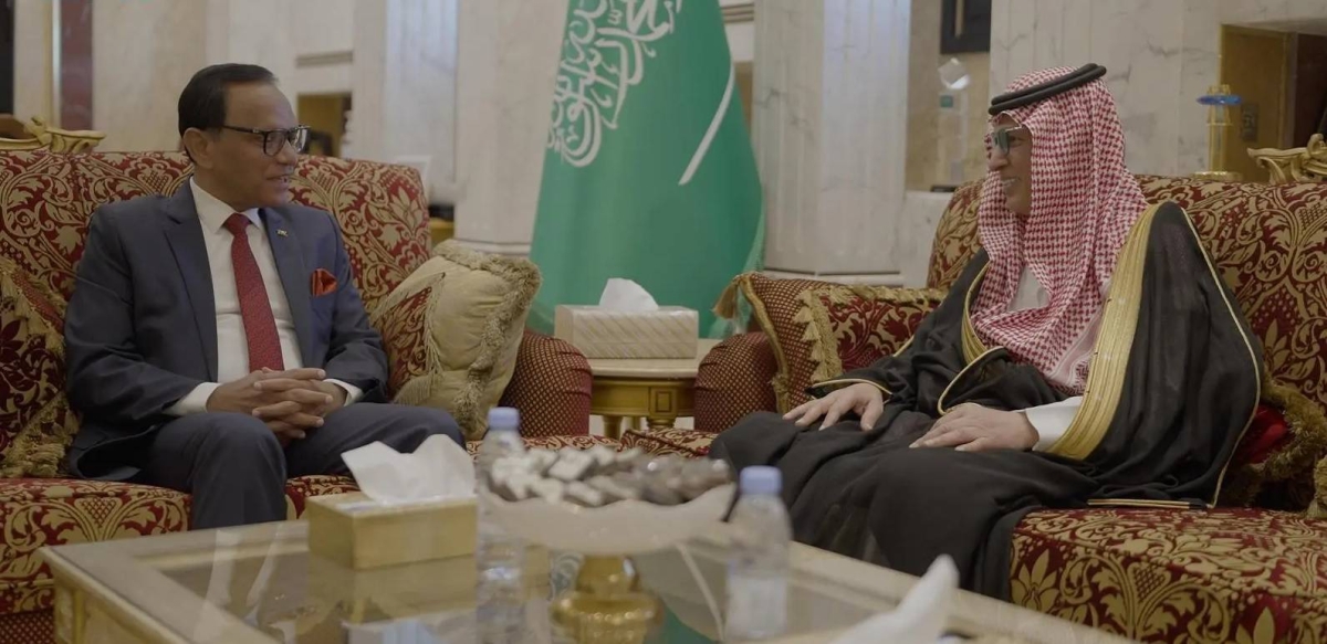 الحارثي والسفير السريلانكي يستكشفان آفاق التعاون الإعلامي المشترك