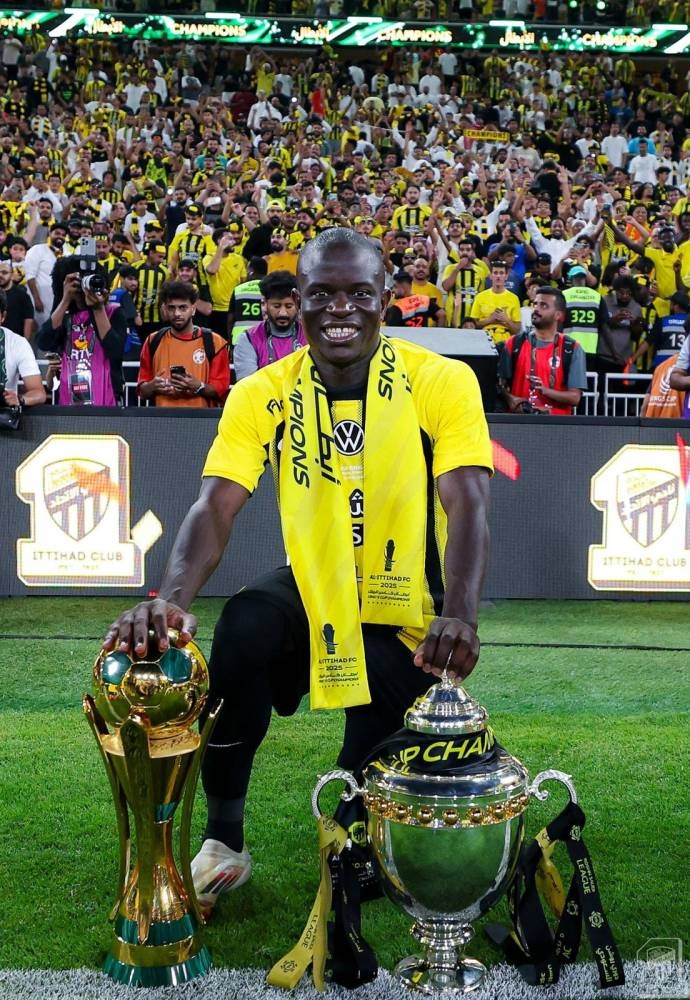 حصري: مصادر «عكاظ» تكشف عن استعداد كانتي لتمديد عقده مع الاتحاد!