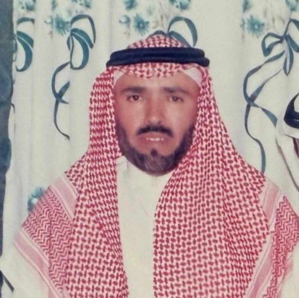 رحيل درويش غرم الله يترك أثرًا عميقًا في الساحة الثقافية السعودية