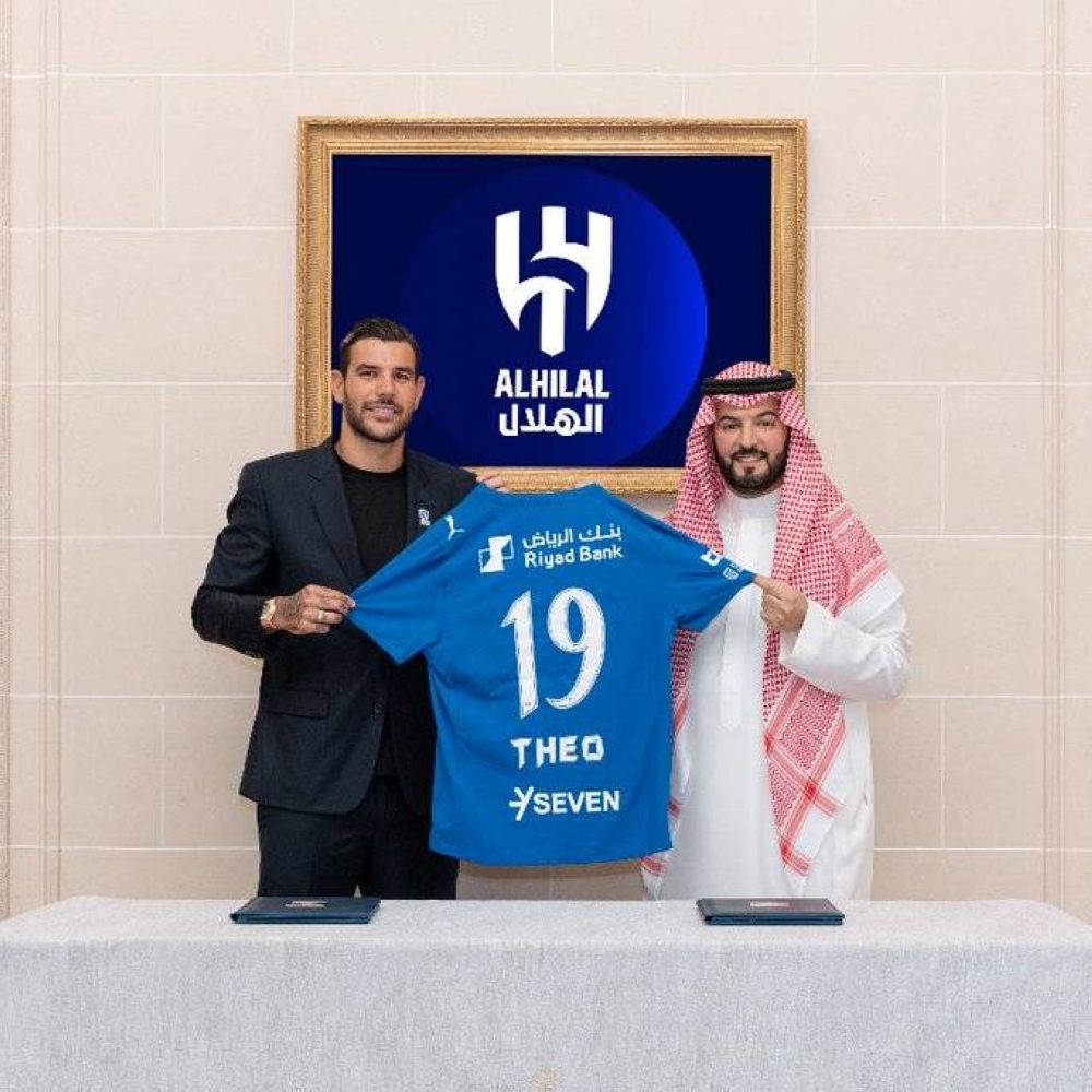 صفقة الهلال الجديدة: ثيو هيرنانديز يتحول من مدافع إلى نجم هداف في الدوري السعودي!